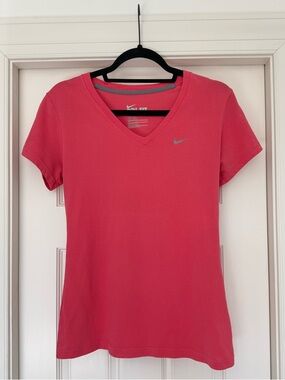 Nike Women’s Pink V-Neck Short Sleeve Tee